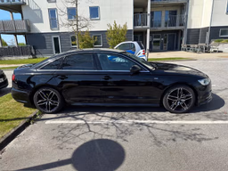 AUDI 
                A6 Thumbnail 4