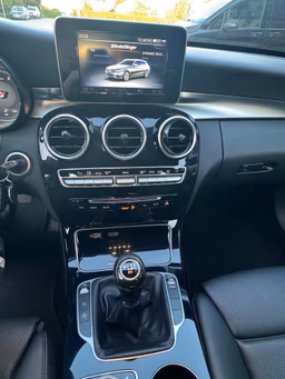 MERCEDES-BENZ 
                C-Klasse Thumbnail 8